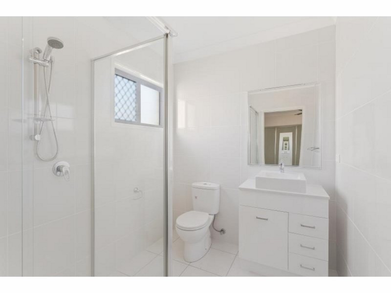 2/87 West Street, Allenstown QLD 4700